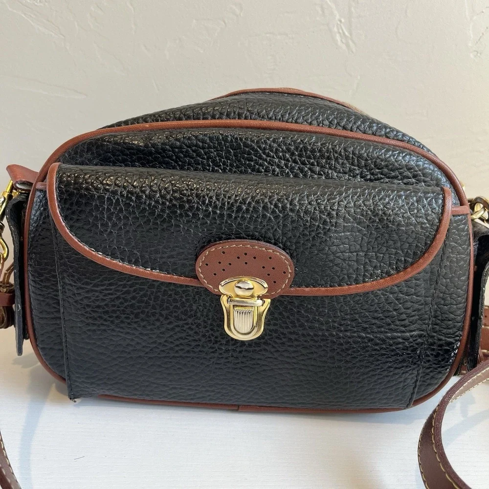 Vintage Cross Body Leather‎ Purse Black Brown Leather Tassel LG Classic Small